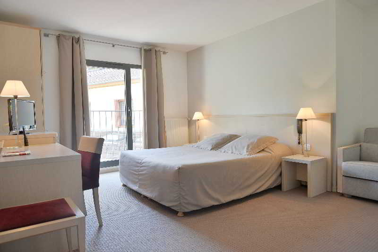 Bedroom 5, Hotel Rolland, Ain