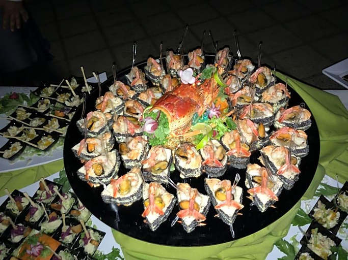 Food & Drinks