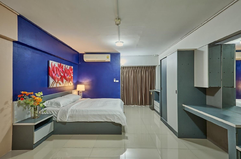 Bedroom 6