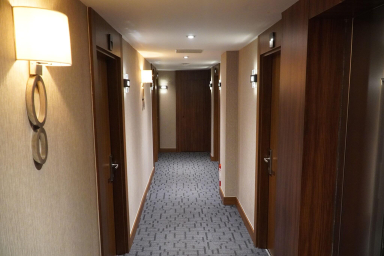 Public Area 3, Bern Otel, Fatih