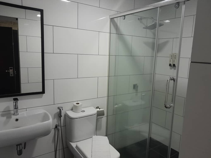 Bathroom 3