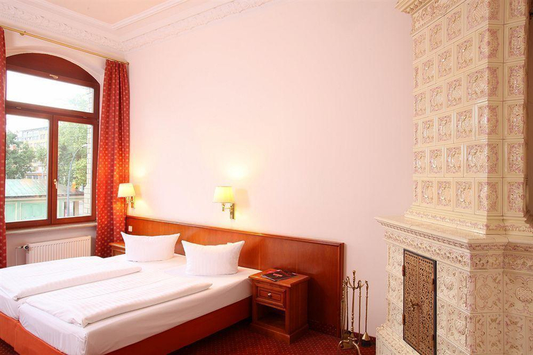 Bedroom 3, Artushof, Dresden
