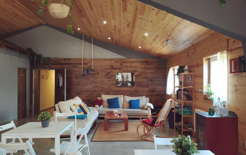 Others 5, Albergue A Nave de Ferreira, Lugo