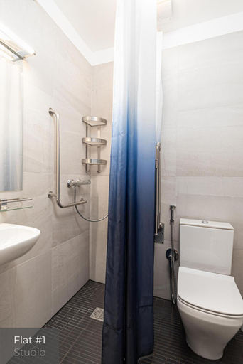 Shower 3, Dandelion Apartments Stabu, Riga