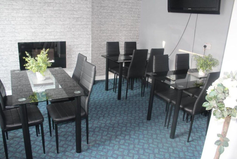 Others 3, Vale Hotel, Kingston upon Hull