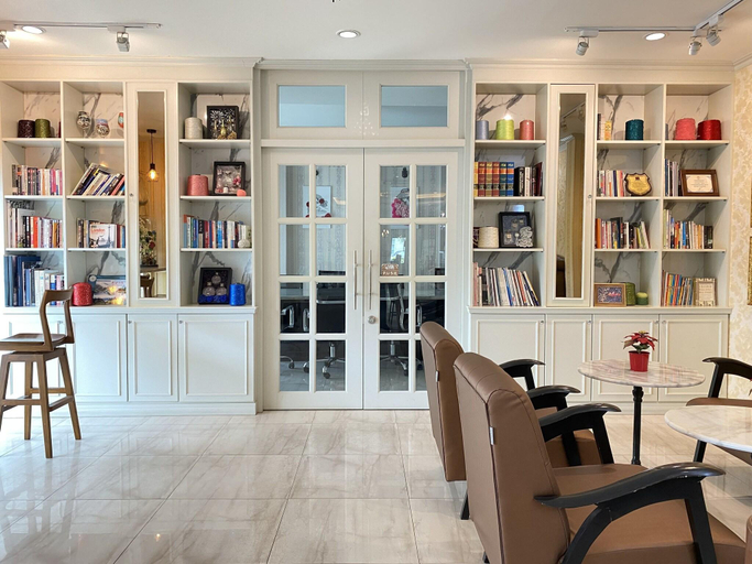 Public Area 3, Westgate Residence Hotel, Bang Yai