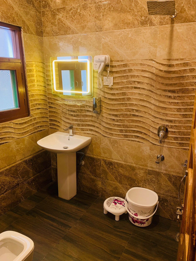 Bathroom 4, Faizzy residency, Srinagar