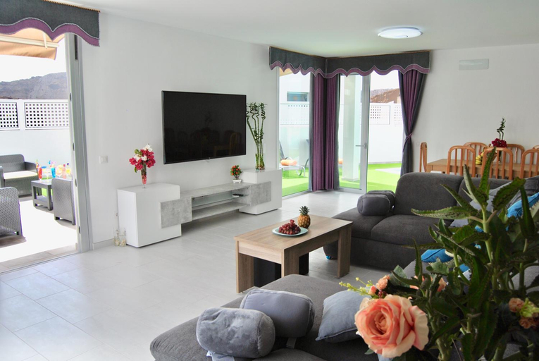 Facilities 3, Big Villa Tauro with Private Heated Saltwater Pool & Jacuzzi & BBQ & Game Room & Arcade Games, Las Palmas