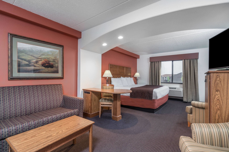 Bedroom 3, AmericInn by Wyndham Rapid City, Pennington