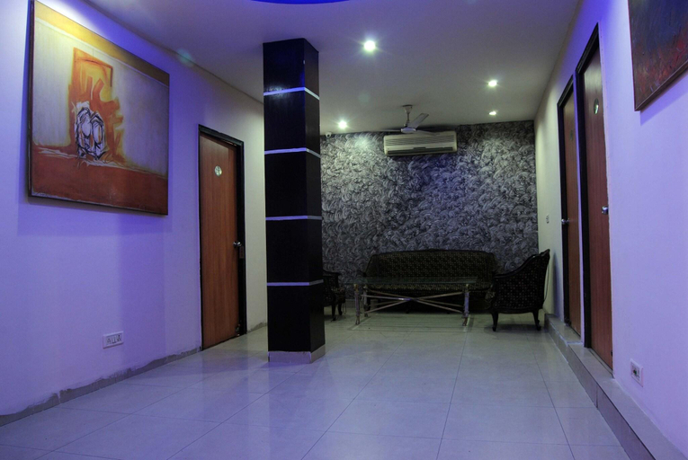 Others, Hotel Express 66, Delhi