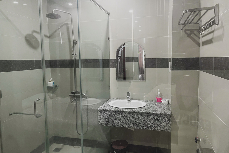 Bathroom 22