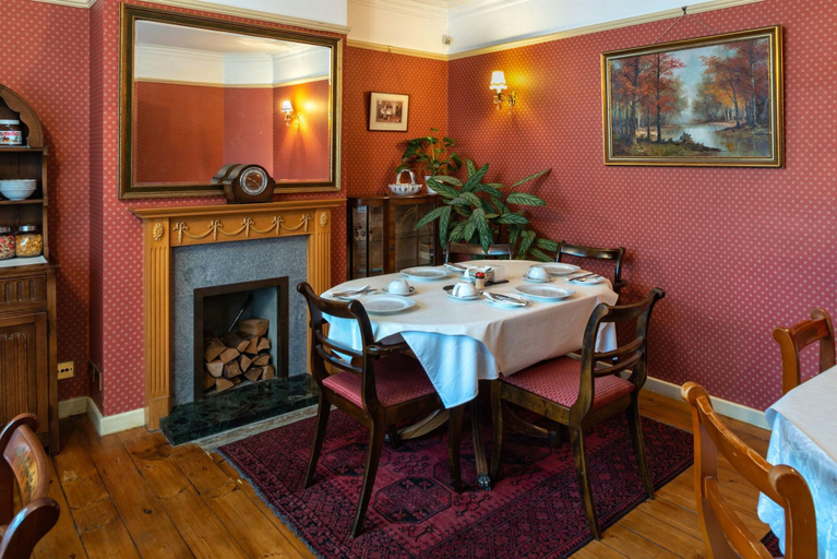 Food & Drinks 5, Harry's Bed & Breakfast, Cambridgeshire