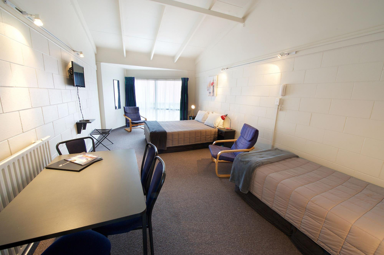 Bedroom 2, Ambassador Thermal Motel, Rotorua