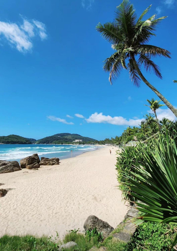 Beach 5, Suites com Wi-fi - Lindo jardim - Praia Pernambuco, Guarujá
