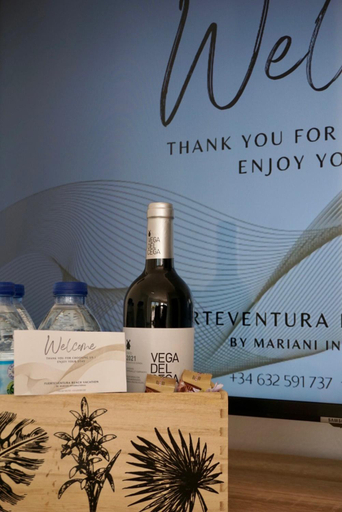 Food & Drinks 2, Fuerteventura Beach Vacations and Blue Mango surf&fitness center at charco, Las Palmas