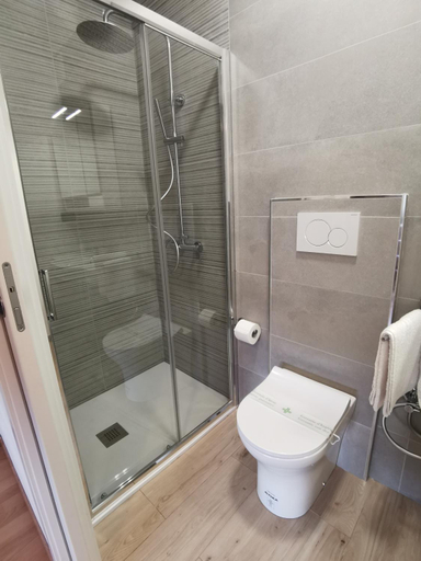 Bathroom 9