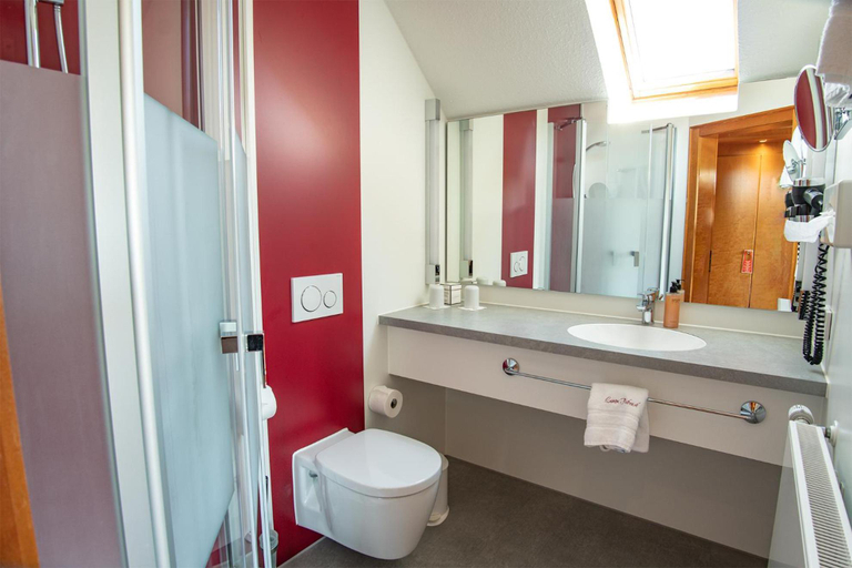 Bathroom 4, Hotel Lamm Hebsack, Rems-Murr-Kreis