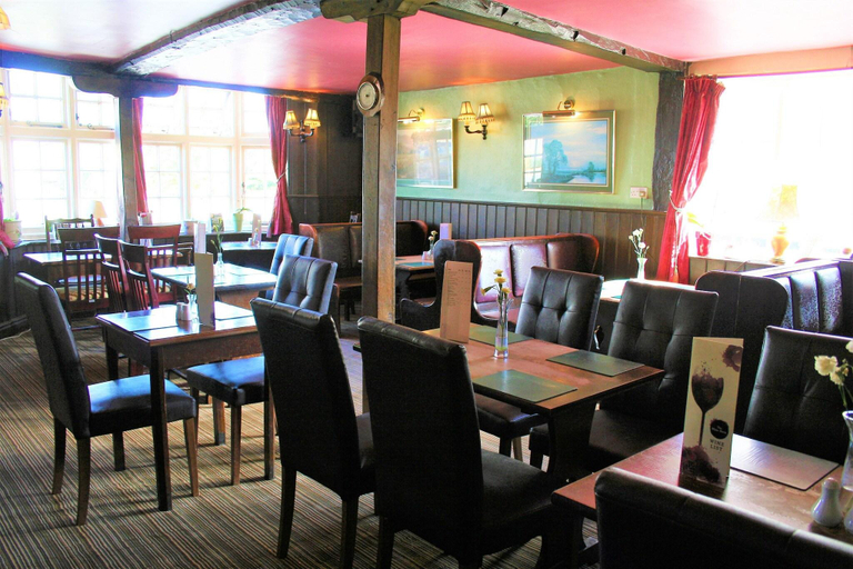 Food & Drinks 5, The White Horse, West Sussex