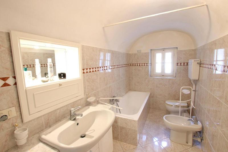 Bedroom 2, agriturismo Ranise Franca, Imperia