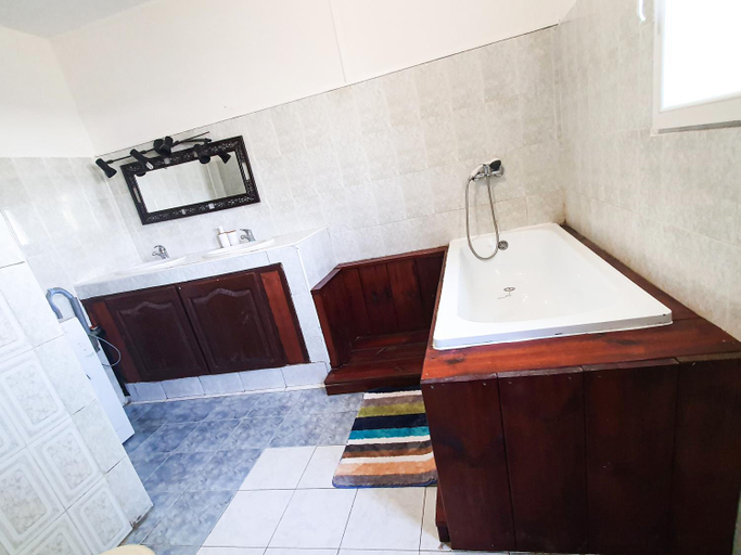 Others 4, L'auberge de l'ile : chambres d'hotes