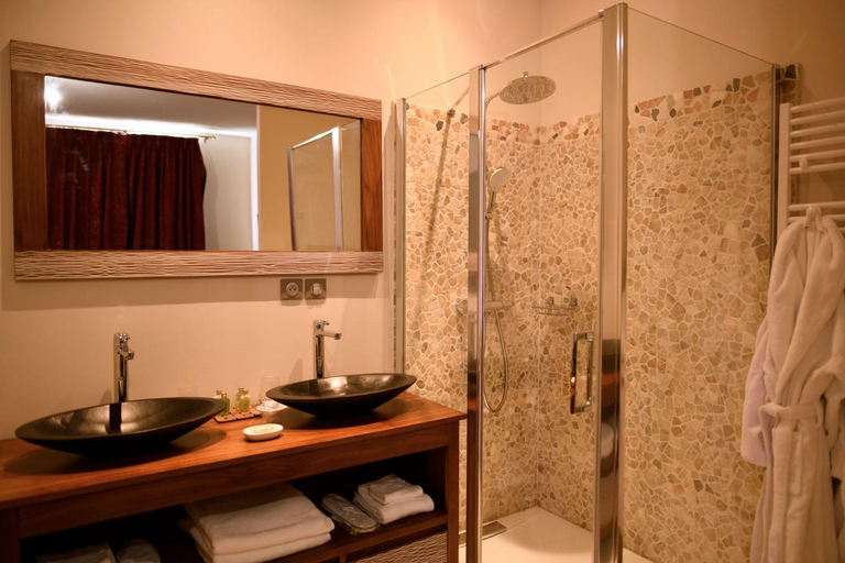 Bathroom 4, Chateau de Pymont, Saône-et-Loire