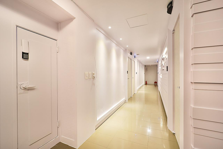 Others 5, Gwangalli Hotel A, Suyeong