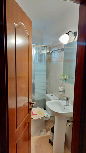 Bathroom, Allotino Hotel - Cafe & snacks, Peloponnese