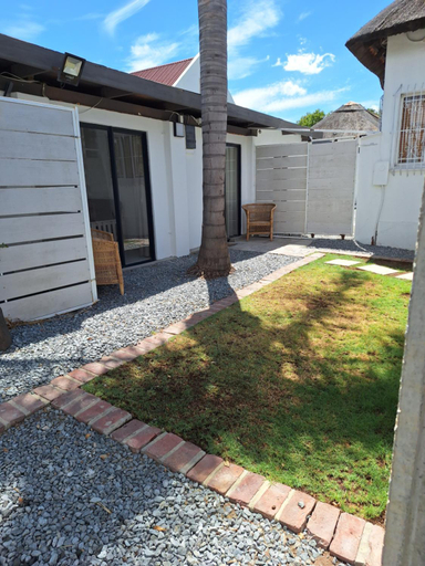 Facilities 2, Cosy Cottage!, Cape Winelands