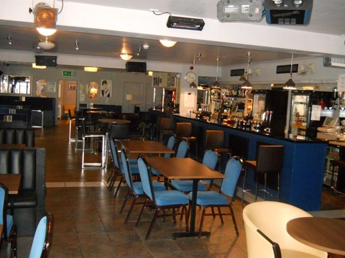 Food & Drinks 5, The Oakland, Essex