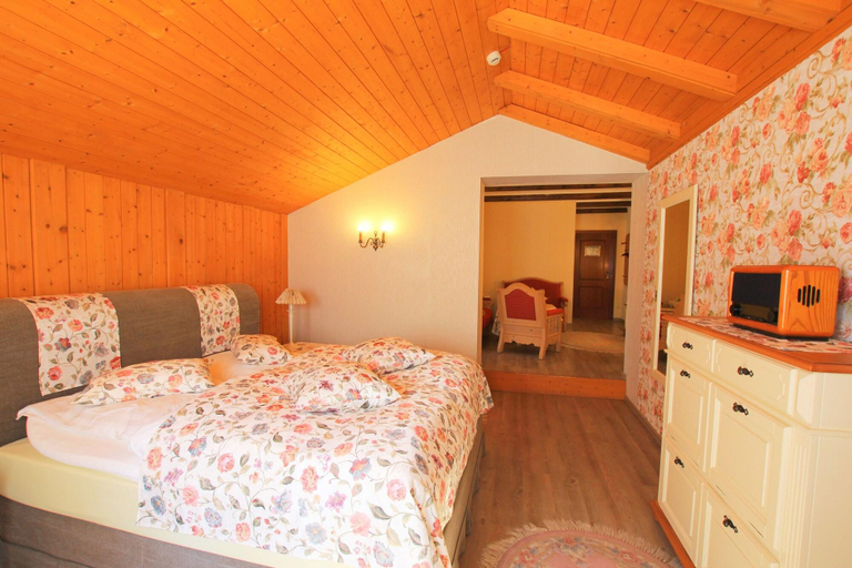 Bedroom 2, Landhaus Hotel Romantik, Gotha