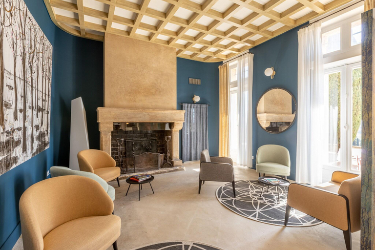 Public Area 4, Hostellerie Du Chateau Des Fines Roches, Vaucluse