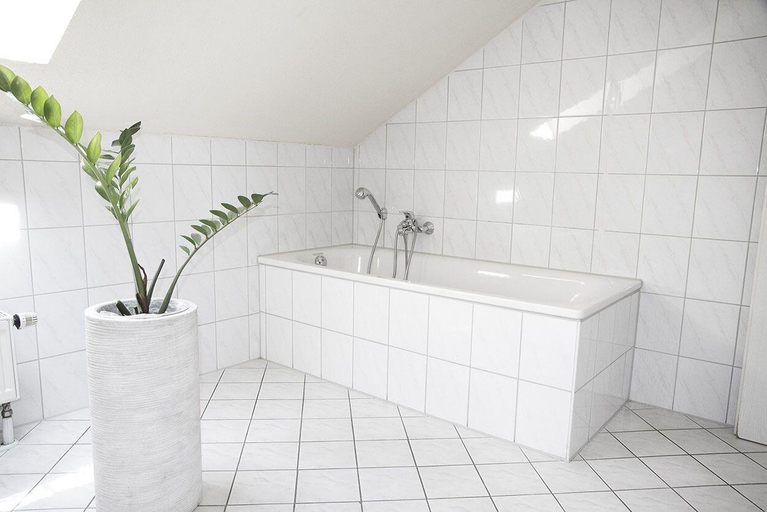Bathroom 4, Sunibel Inn, Darmstadt-Dieburg