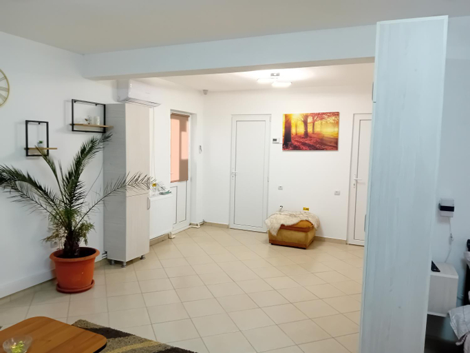 Others 4, Casa Daria, Olteni