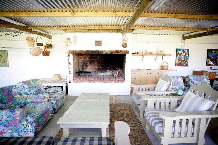 Public Area, Eikelaan Farm Cottages, Cape Winelands