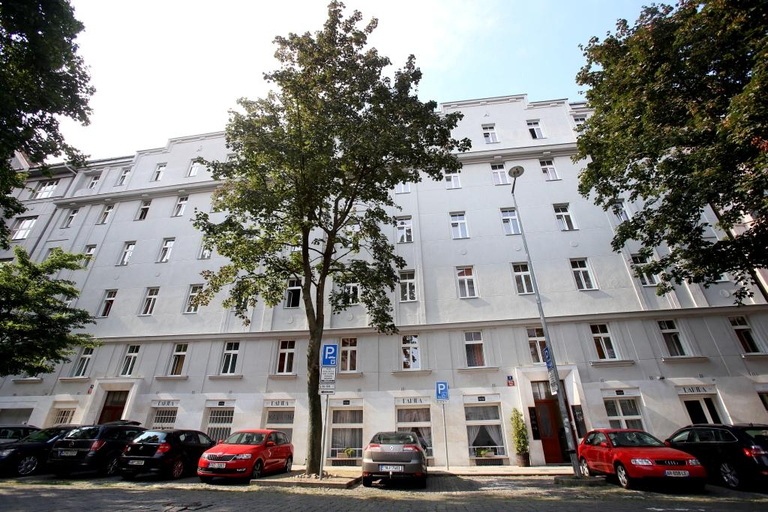 Exterior & Views, Hostel Dakura, Praha 6