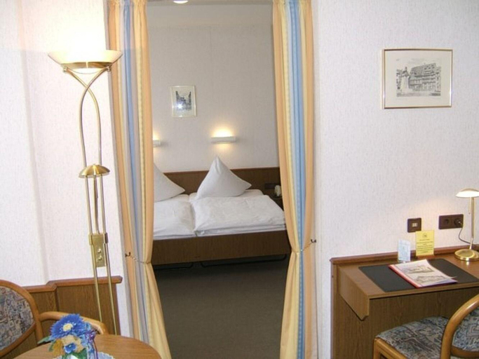 Bedroom 1, Hotel Lessing-Hof, Braunschweig