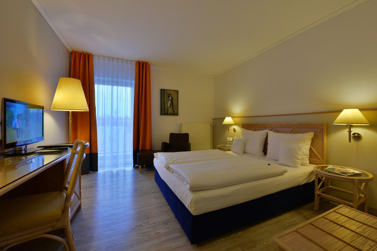 Bedroom 3, Flair Parkhotel Weißkirchen, Merzig-Wadern