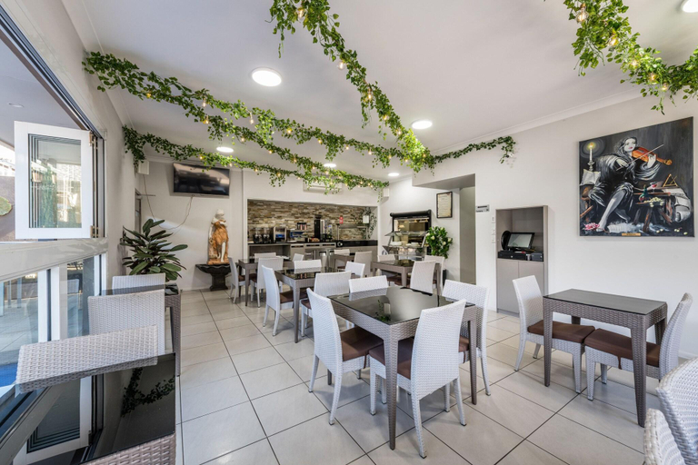Food & Drinks 5, Athena Motel Apartments, Toowoomba - Central