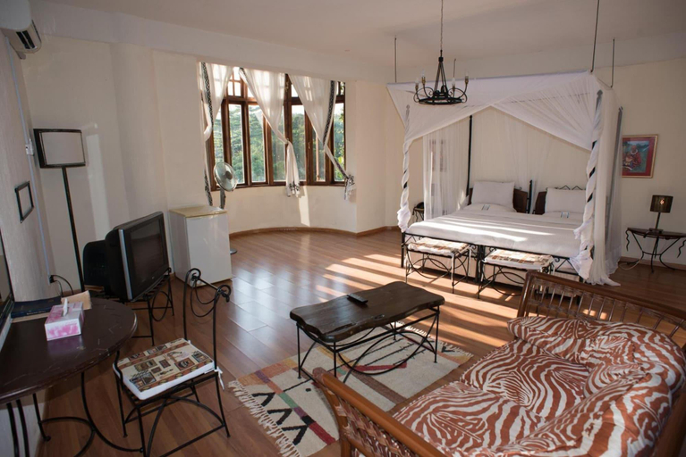 Bedroom 3, Ngurdoto Mountain Lodge, Meru