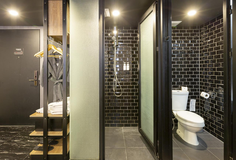 Bathroom 5, STAY Hotel Bangkok, Din Dang