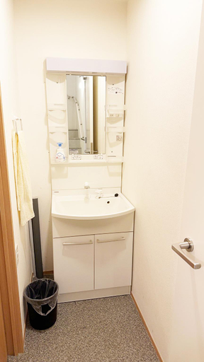 Bathroom 2