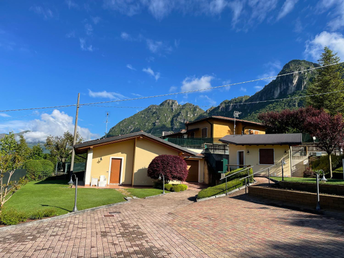 Others 3, B&B Isola Verde, Brescia