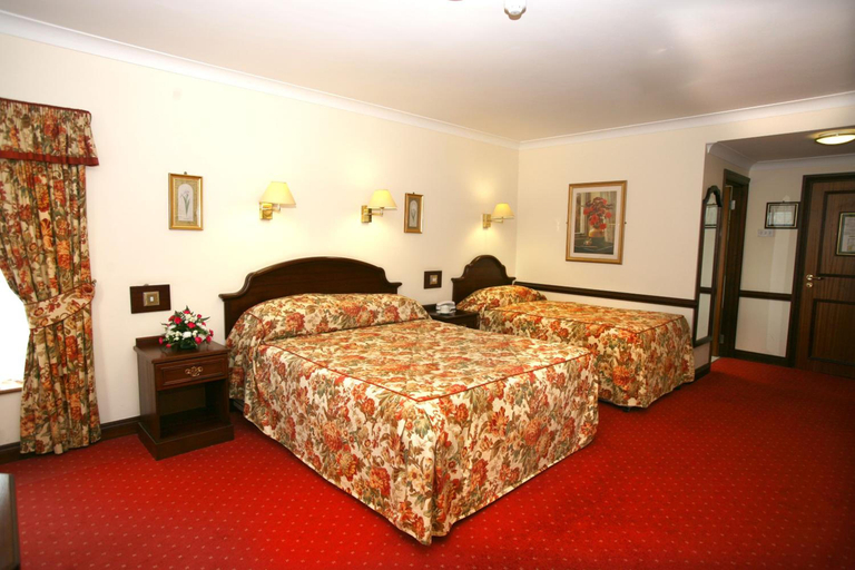 Bedroom 2, Dorrian's Imperial