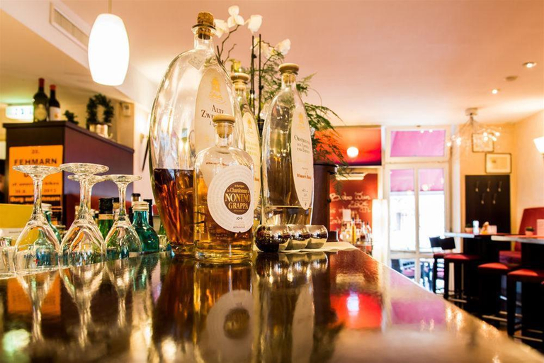 Food & Drinks
