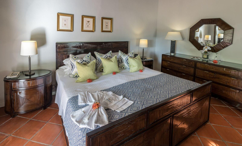 Bedroom 3, East Winds Inn