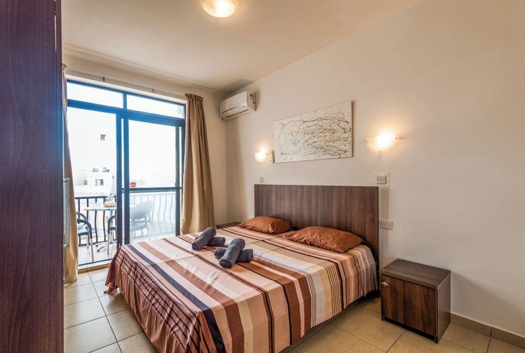 Bedroom, Seashells Apartment with sea view terrace with romantic sunsets, Saint Paul's Bay
