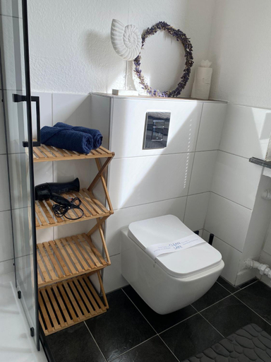 Bathroom 9