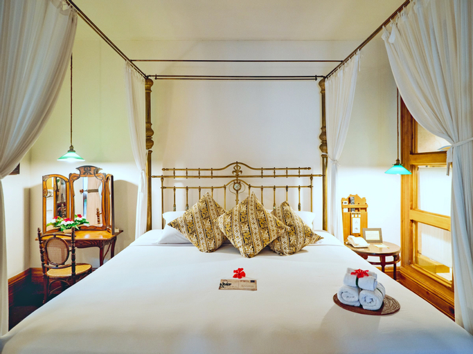 Bedroom 12