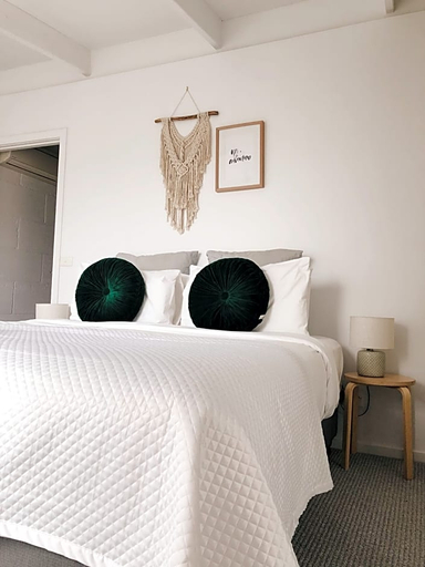 Bedroom 3, Port O Call Motel, Corangamite - South