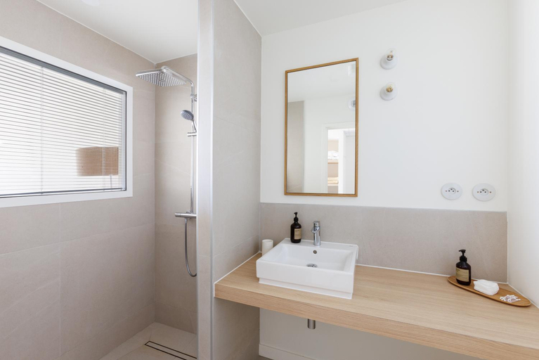 Bathroom 4, Belle Vue Hotel, Var